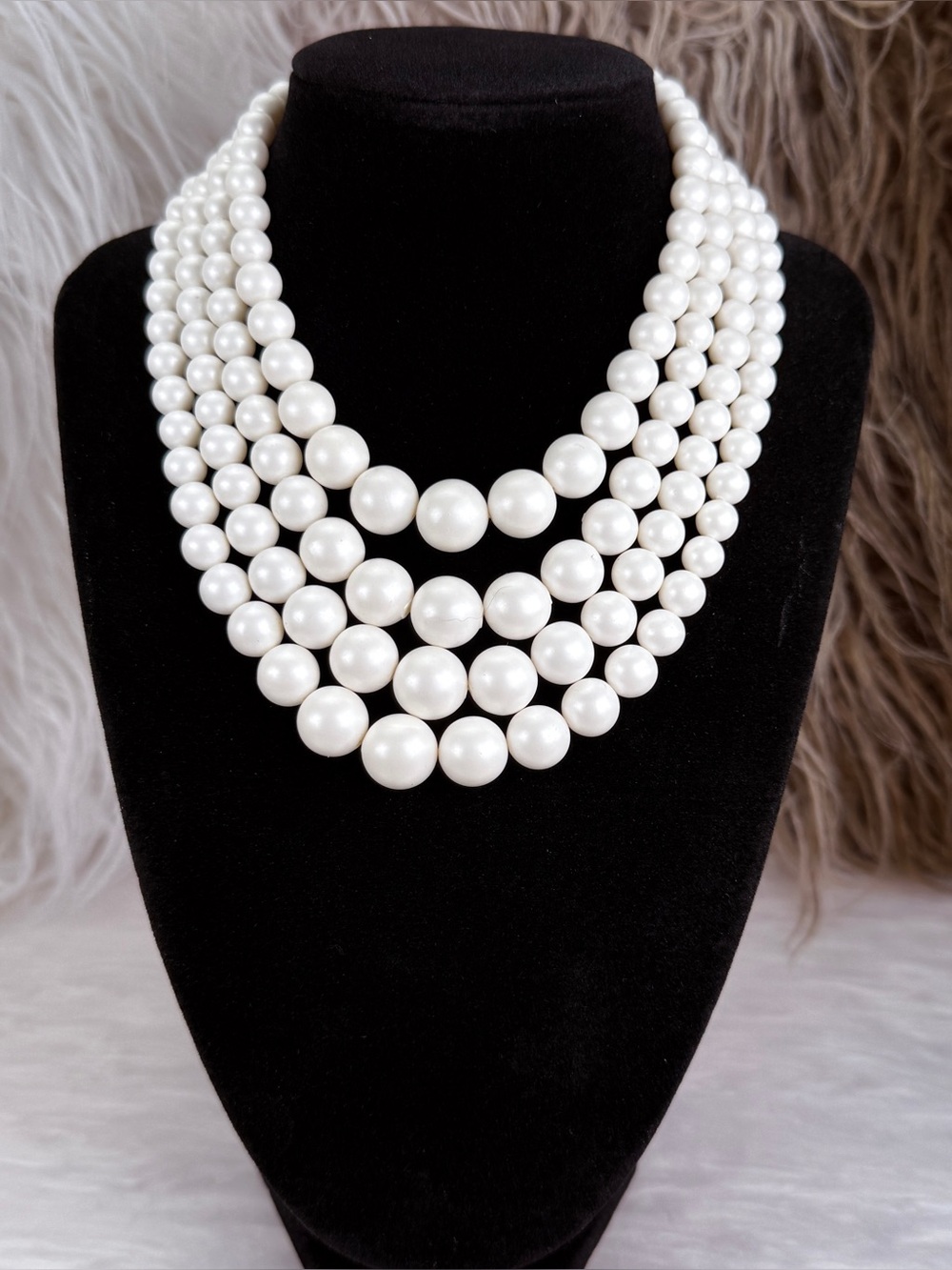Vintage white Silvertone 4 strand graduating bead size choker statement necklace